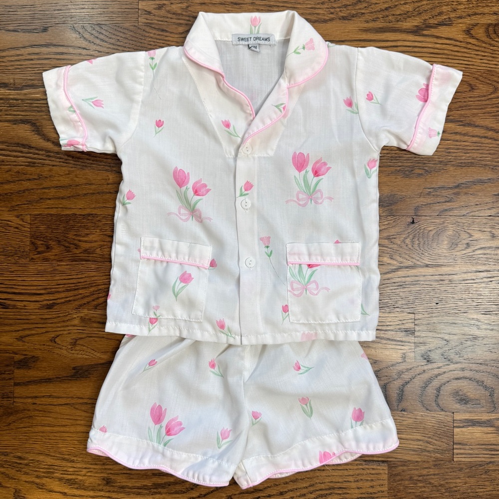 Sweet Dreams Girks White and Pink Tulip Print Short Scalloped Pajama Set 18M